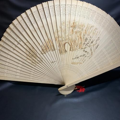 年代物 木製 白檀透かし彫り扇子 香木 中国結び お守り 壁掛け